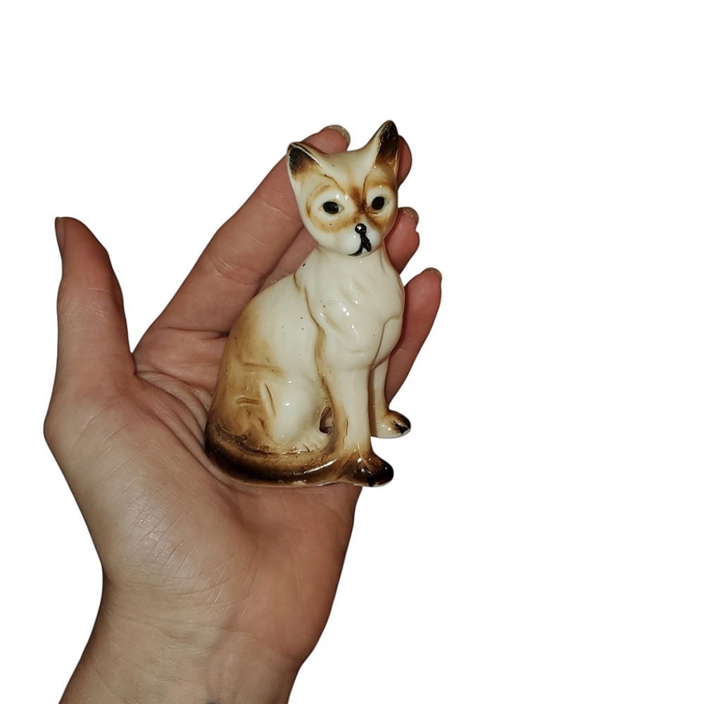 Vintage Siamese Cat Figurine